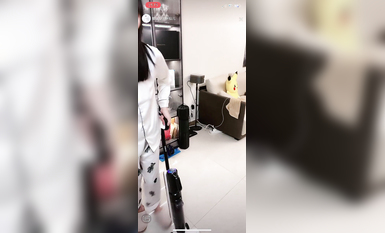 最新《瘋狂抖音》外篇之『三亞美女2』極品三亞外圍美女大秀身材 作死大尺度 摳B揉乳擠奶 (87)