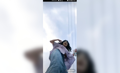 最新《瘋狂抖音》外篇之《抖音擦邊4》顏值主播各顯神通 閃現走光 刷邊瘋狂作死 扣逼漏奶 (143)