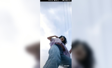 最新《瘋狂抖音》外篇之《抖音擦邊4》顏值主播各顯神通 閃現走光 刷邊瘋狂作死 扣逼漏奶 (143)