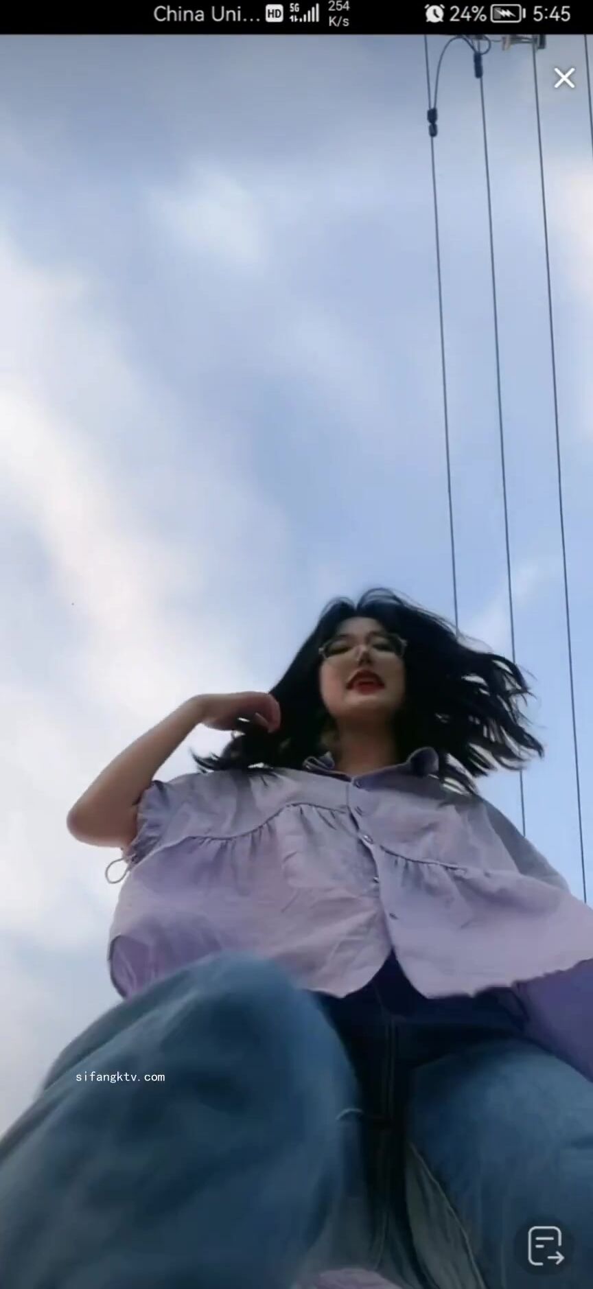 最新《瘋狂抖音》外篇之《抖音擦邊4》顏值主播各顯神通 閃現走光 刷邊瘋狂作死 扣逼漏奶 (143)