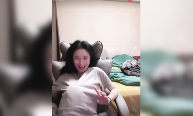 最新《瘋狂抖音》外篇之《抖音擦邊4》顏值主播各顯神通 閃現走光 刷邊瘋狂作死 扣逼漏奶 (296)