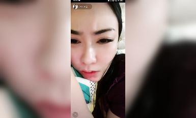 最新《瘋狂抖音》外篇之『三亞美女2』極品三亞外圍美女大秀身材 作死大尺度 摳B揉乳擠奶 (50)