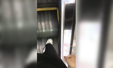 稀缺學姐專場 專業抄底靚麗制服學姐珍藏版 貼著美女屁股抄 有燈光加持畫質特好 超清4K原版 (47)