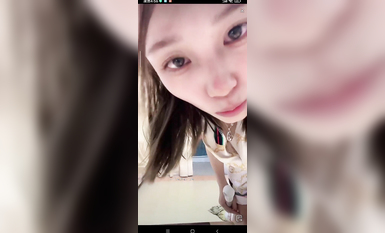 最新《瘋狂抖音》外篇之《抖音擦邊4》顏值主播各顯神通 閃現走光 刷邊瘋狂作死 扣逼漏奶 (266)