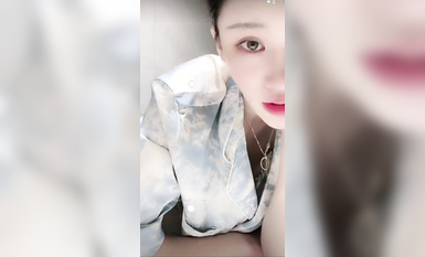 最新《瘋狂抖音》外篇之《抖音擦邊4》顏值主播各顯神通 閃現走光 刷邊瘋狂作死 扣逼漏奶 (164)