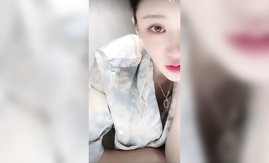 最新《瘋狂抖音》外篇之《抖音擦邊4》顏值主播各顯神通 閃現走光 刷邊瘋狂作死 扣逼漏奶 (164)