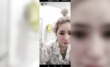 最新《瘋狂抖音》外篇之《抖音擦邊4》顏值主播各顯神通 閃現走光 刷邊瘋狂作死 扣逼漏奶 (247)