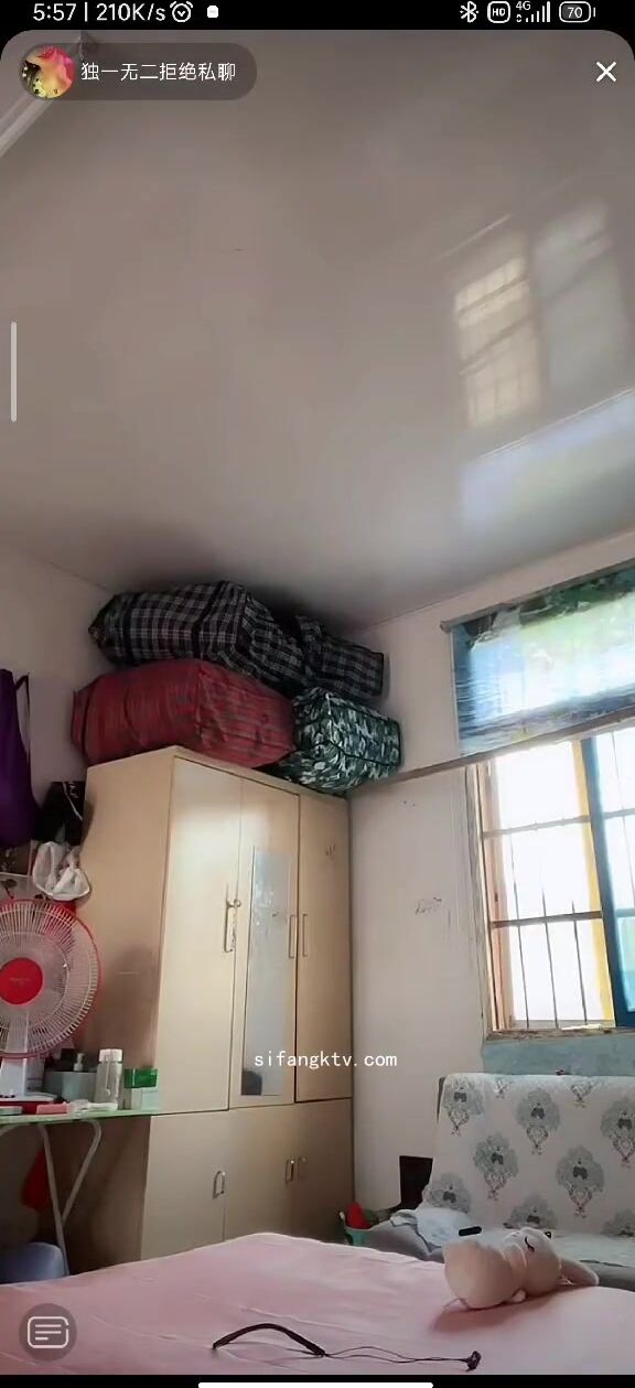 最新《瘋狂抖音》外篇之《抖音擦邊4》顏值主播各顯神通 閃現走光 刷邊瘋狂作死 扣逼漏奶 (222)