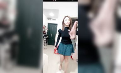 最新《瘋狂抖音》外篇之『三亞美女2』極品三亞外圍美女大秀身材 作死大尺度 摳B揉乳擠奶 (157)