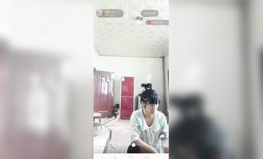 最新《瘋狂抖音》外篇之『三亞美女2』極品三亞外圍美女大秀身材 作死大尺度 摳B揉乳擠奶 (151)