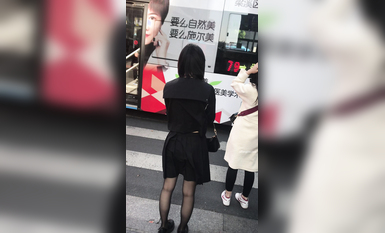 稀缺學姐專場 專業抄底靚麗制服學姐珍藏版 貼著美女屁股抄 有燈光加持畫質特好 超清4K原版 (26)