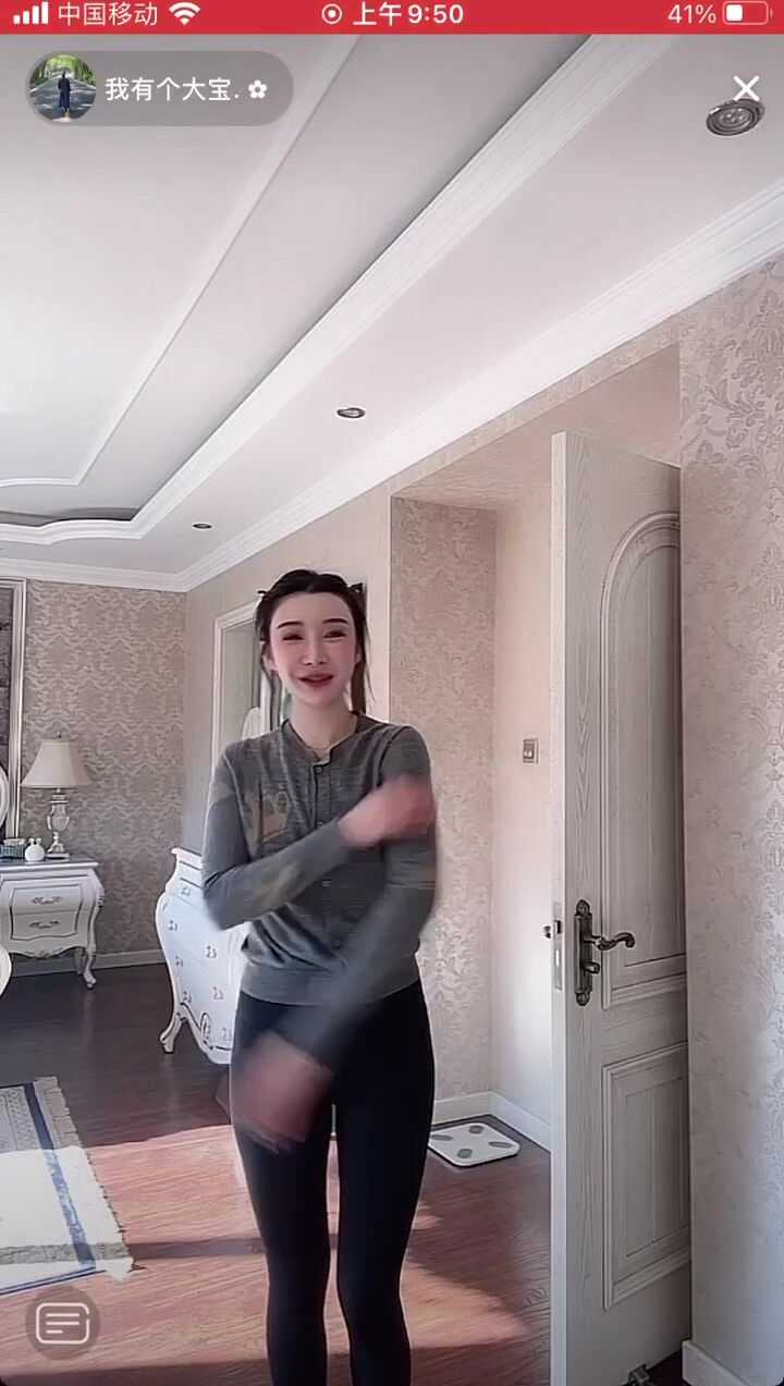 最新《瘋狂抖音》外篇之『三亞美女2』極品三亞外圍美女大秀身材 作死大尺度 摳B揉乳擠奶 (201)