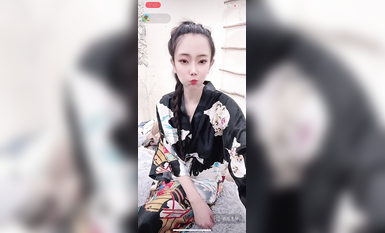 最新《瘋狂抖音》外篇之『三亞美女2』極品三亞外圍美女大秀身材 作死大尺度 摳B揉乳擠奶 (145)