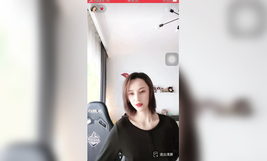 最新《瘋狂抖音》外篇之『三亞美女2』極品三亞外圍美女大秀身材 作死大尺度 摳B揉乳擠奶 (137)