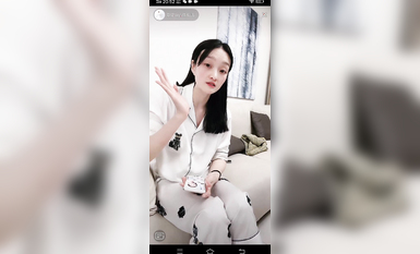 最新《瘋狂抖音》外篇之『三亞美女2』極品三亞外圍美女大秀身材 作死大尺度 摳B揉乳擠奶 (134)