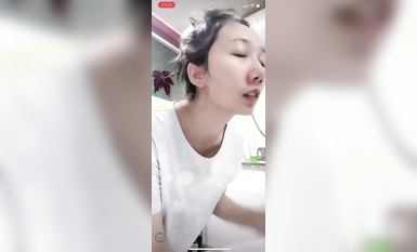 最新《瘋狂抖音》外篇之《抖音擦邊4》顏值主播各顯神通 閃現走光 刷邊瘋狂作死 扣逼漏奶 (251)