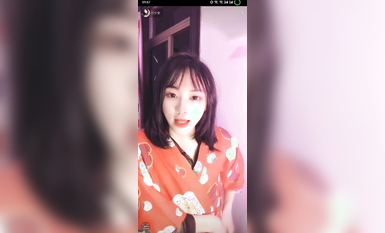 最新《瘋狂抖音》外篇之『三亞美女2』極品三亞外圍美女大秀身材 作死大尺度 摳B揉乳擠奶 (131)