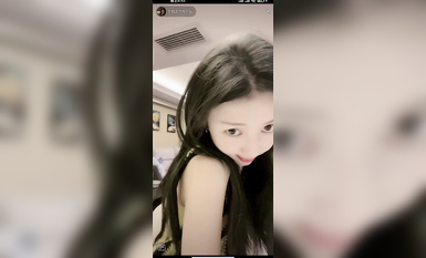 最新《瘋狂抖音》外篇之『三亞美女2』極品三亞外圍美女大秀身材 作死大尺度 摳B揉乳擠奶 (104)