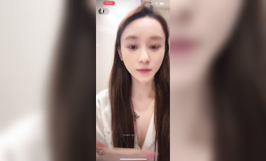 最新《瘋狂抖音》外篇之《抖音擦邊4》顏值主播各顯神通 閃現走光 刷邊瘋狂作死 扣逼漏奶 (121)