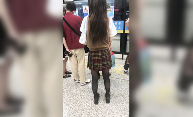 稀缺學姐專場 專業抄底靚麗制服學姐珍藏版 貼著美女屁股抄 有燈光加持畫質特好 超清4K原版 (39)