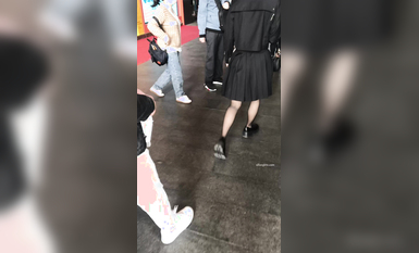 稀缺學姐專場 專業抄底靚麗制服學姐珍藏版 貼著美女屁股抄 有燈光加持畫質特好 超清4K原版 (27)