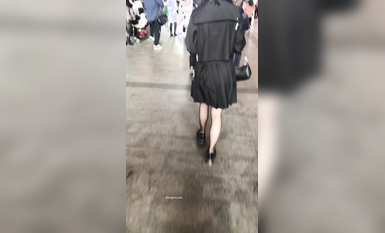 稀缺學姐專場 專業抄底靚麗制服學姐珍藏版 貼著美女屁股抄 有燈光加持畫質特好 超清4K原版 (27)