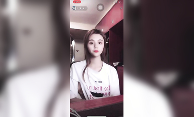 最新《瘋狂抖音》外篇之『三亞美女2』極品三亞外圍美女大秀身材 作死大尺度 摳B揉乳擠奶 (192)