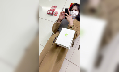 KFC-98 偷拍大神尾隨CD 學生無內冬天都光腿不穿內褲的學姐反差婊4K超清原版畫質