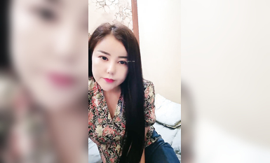 【美乳御姐】【小北鼻貝貝】小合集，白虎御姐的道具大秀~ (1)