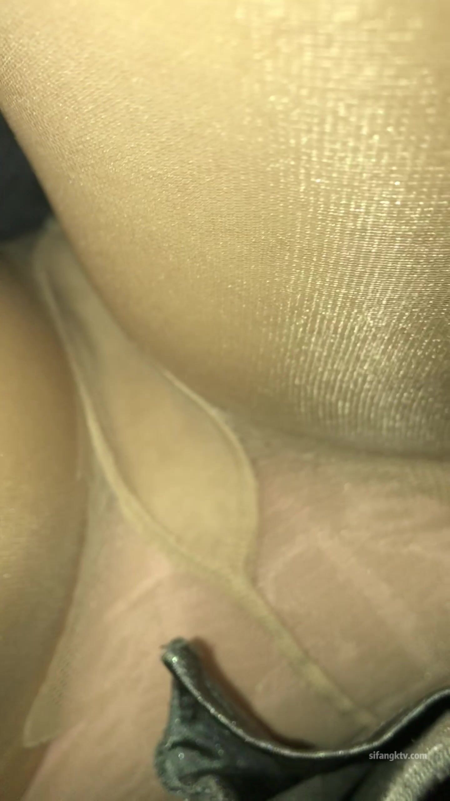 稀缺學妹專場 專業抄底靚麗學生妹JK制服 掀裙開閃光燈強抄 看的心驚肉跳太刺激 超清4K原版 (43)