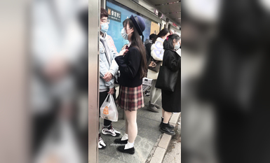稀缺學妹專場 專業抄底靚麗學生妹JK制服 掀裙開閃光燈強抄 看的心驚肉跳太刺激 超清4K原版 (10)