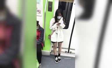 稀缺學妹專場 專業抄底靚麗學生妹JK制服 掀裙開閃光燈強抄 看的心驚肉跳太刺激 超清4K原版 (12)