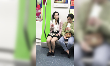 稀缺學妹專場 專業抄底靚麗學生妹JK制服 掀裙開閃光燈強抄 看的心驚肉跳太刺激 超清4K原版 (26)