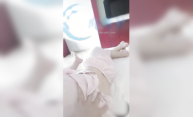 貴在真實！重磅推薦【真實兄妹亂倫紀實】如此極品的妹妹，哥哥不淡定了，JK各種制服都好看 白皙的皮膚