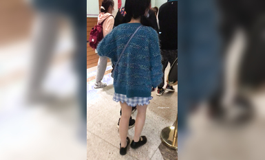 稀缺學妹專場 專業抄底靚麗學生妹JK制服 掀裙開閃光燈強抄 看的心驚肉跳太刺激 超清4K原版 (39)