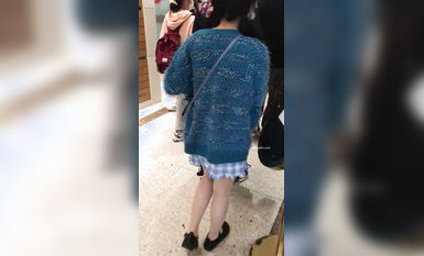 稀缺學妹專場 專業抄底靚麗學生妹JK制服 掀裙開閃光燈強抄 看的心驚肉跳太刺激 超清4K原版 (39)