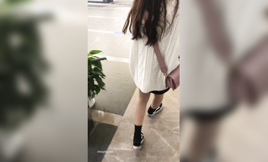 稀缺學妹專場 專業抄底靚麗學生妹JK制服 掀裙開閃光燈強抄 看的心驚肉跳太刺激 超清4K原版 (16)