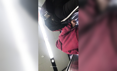 稀缺學妹專場 專業抄底靚麗學生妹JK制服 掀裙開閃光燈強抄 看的心驚肉跳太刺激 超清4K原版 (3)