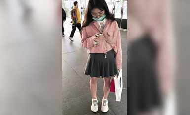 稀缺學妹專場 專業抄底靚麗學生妹JK制服 掀裙開閃光燈強抄 看的心驚肉跳太刺激 超清4K原版 (45)