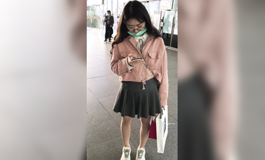 稀缺學妹專場 專業抄底靚麗學生妹JK制服 掀裙開閃光燈強抄 看的心驚肉跳太刺激 超清4K原版 (45)