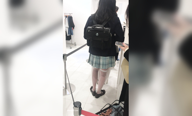 稀缺學妹專場 專業抄底靚麗學生妹JK制服 掀裙開閃光燈強抄 看的心驚肉跳太刺激 超清4K原版 (8)