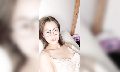 【多肉葡萄子】顏值女神 高潮噴水 ~~ (1)