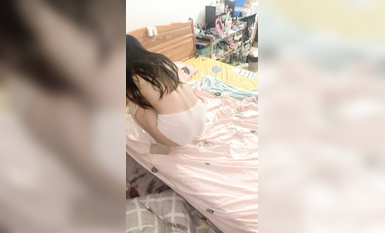 【大學生給錢就給操】大學生宿舍~出賣同學裸體~賺學費~ (4)