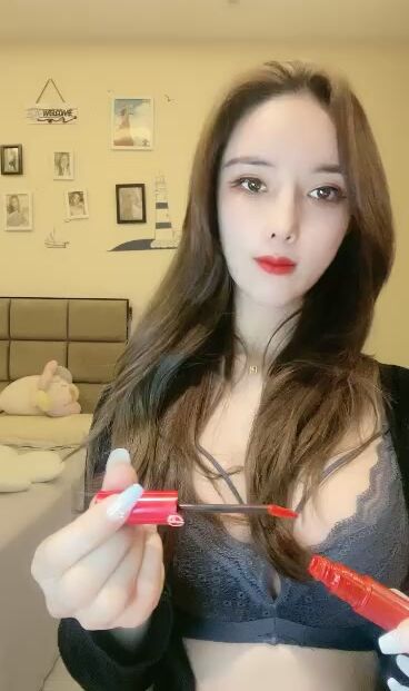 核彈！封面模特女神~20小時~【妍妍】長腿美臀~道具狂插！ (2)