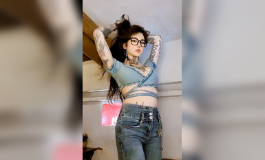 顏值巔峰白富美女神『Chloe』最新真愛群流出 狂野紋身爆乳女神的最後瘋狂 高清 (6)