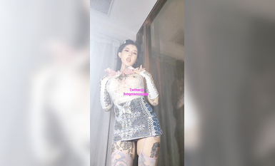 顏值巔峰白富美女神『Chloe』最新真愛群流出 狂野紋身爆乳女神的最後瘋狂 高清 (1)